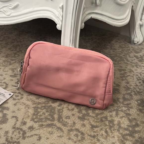 Lululemon everywhere belt bag large 2L - Picture 4 of 4